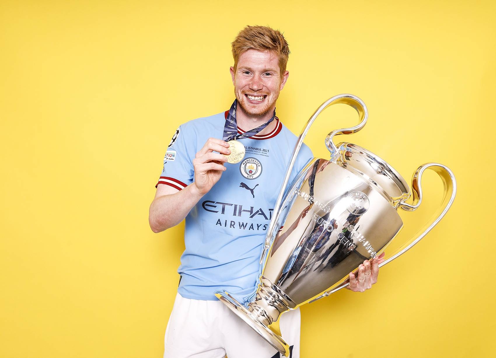 黑白体育-德布劳内重要时刻重要助攻，C9带队取胜！