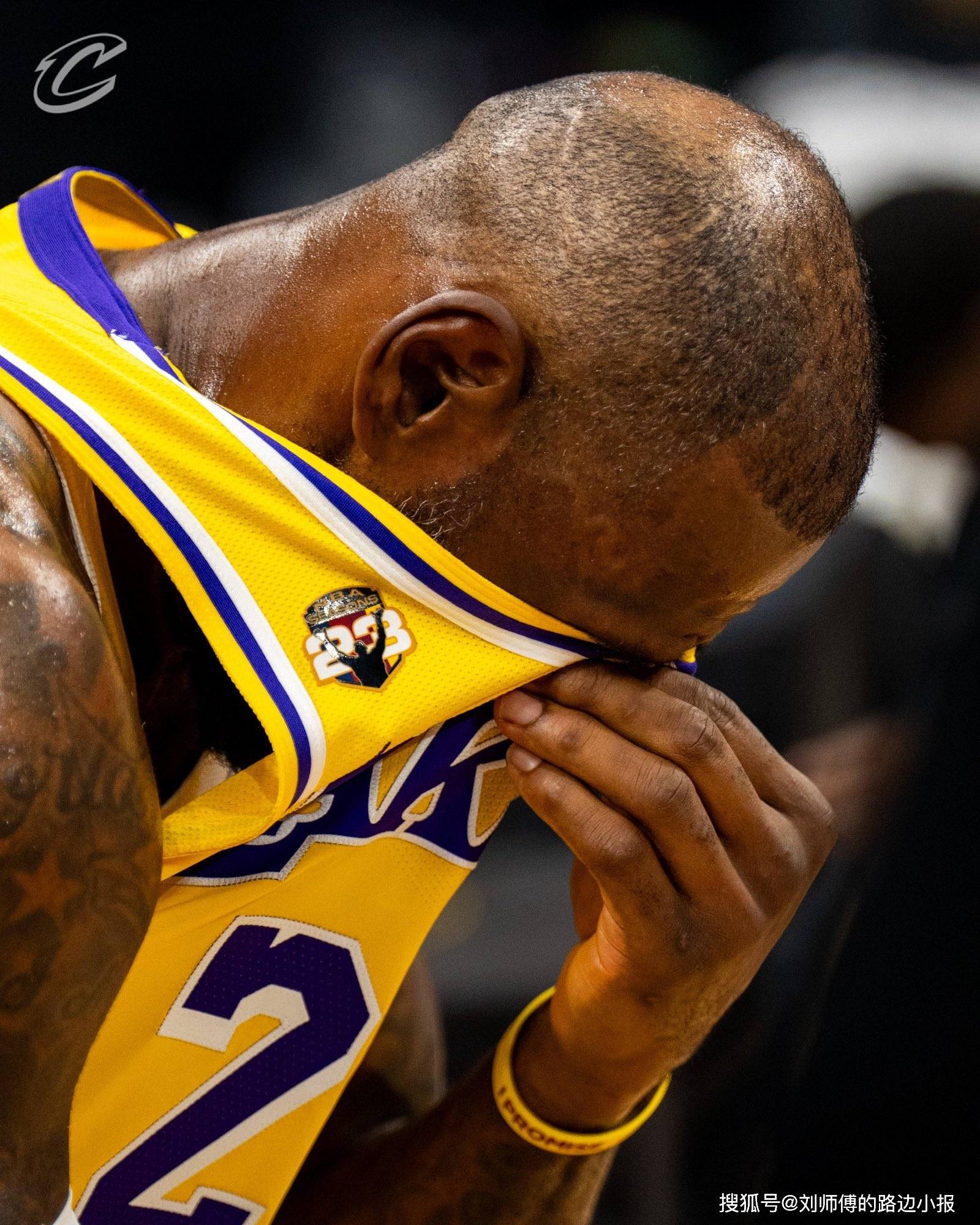 -关于詹姆斯回归赛场，战术调整首场状态亮眼，巴黎圣日耳曼观众沸腾！的信息