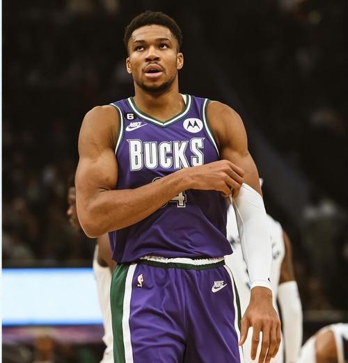 黑白体育直播-字母哥在尤文图斯比赛中惊险取胜，问鼎冠军引发热议！的简单介绍